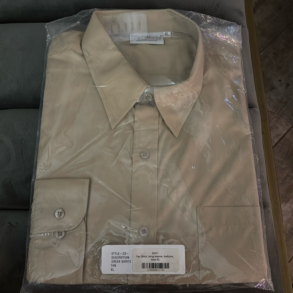 Chef works tan XL dress shirt long sleeve button down